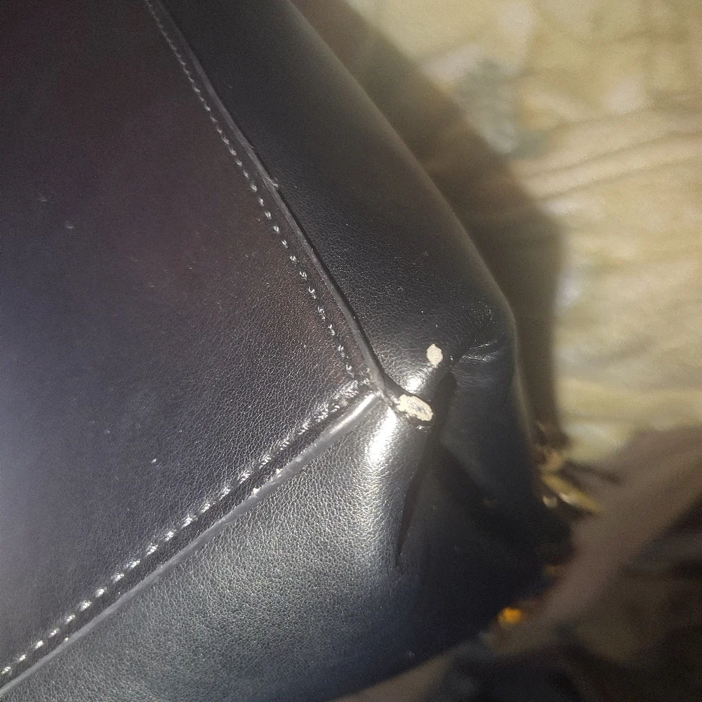 GUESS Black Chain-Accent Crossbody Bag - Picture 9 of 10